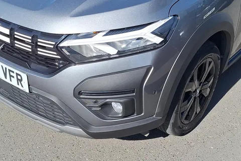 BT23VFR Dacia Jogger 1.6 HEV Extreme SE 5dr Auto Thumbnail #38