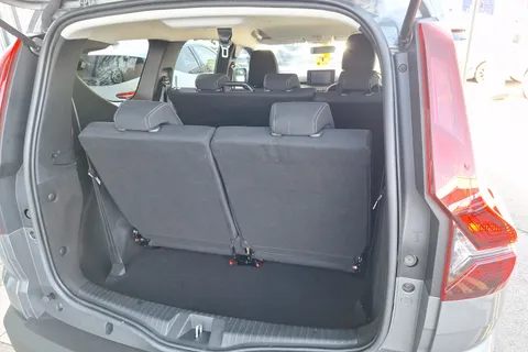 BT23VFR Dacia Jogger 1.6 HEV Extreme SE 5dr Auto Thumbnail #39