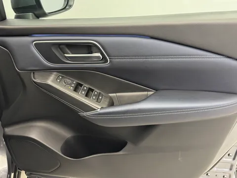 YP22FZY Nissan Qashqai 1.3 DiG-T MH 158 Tekna 5dr Xtronic Thumbnail #20