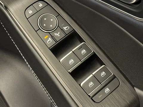 YP22FZY Nissan Qashqai 1.3 DiG-T MH 158 Tekna 5dr Xtronic Thumbnail #21