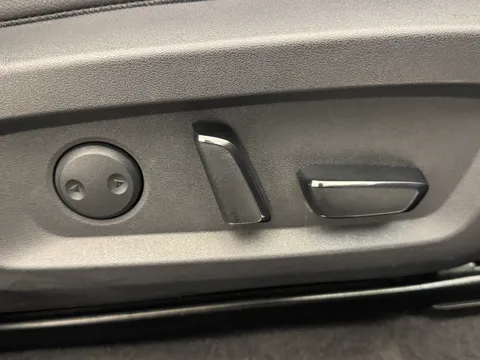 YP22FZY Nissan Qashqai 1.3 DiG-T MH 158 Tekna 5dr Xtronic Thumbnail #22