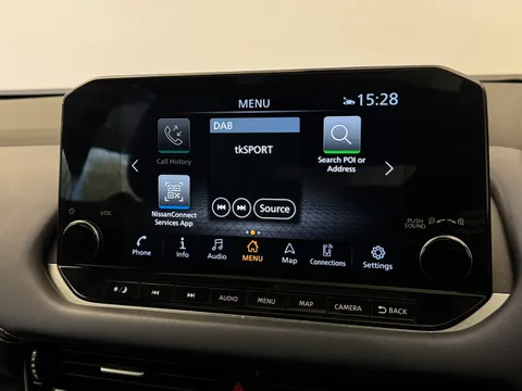 YP22FZY Nissan Qashqai 1.3 DiG-T MH 158 Tekna 5dr Xtronic Thumbnail #26