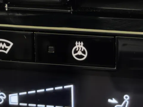 YP22FZY Nissan Qashqai 1.3 DiG-T MH 158 Tekna 5dr Xtronic Thumbnail #30