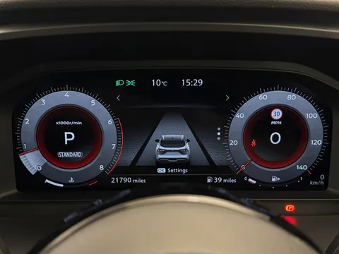 YP22FZY Nissan Qashqai 1.3 DiG-T MH 158 Tekna 5dr Xtronic Thumbnail #32