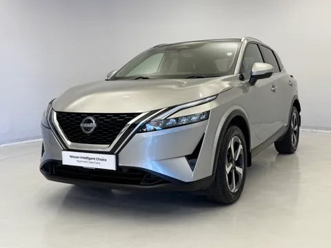 OW72BBZ Nissan Qashqai 1.3 DiG-T MH N-Connecta [Glass Roof] 5dr Thumbnail #5