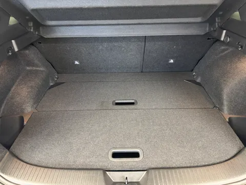 OW72BBZ Nissan Qashqai 1.3 DiG-T MH N-Connecta [Glass Roof] 5dr Thumbnail #12