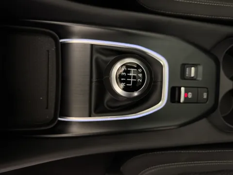 OW72BBZ Nissan Qashqai 1.3 DiG-T MH N-Connecta [Glass Roof] 5dr Thumbnail #17