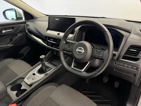 OW72BBZ Nissan Qashqai 1.3 DiG-T MH N-Connecta [Glass Roof] 5dr Thumbnail #21