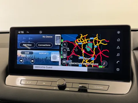 OW72BBZ Nissan Qashqai 1.3 DiG-T MH N-Connecta [Glass Roof] 5dr Thumbnail #24