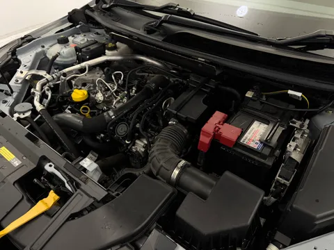 OW72BBZ Nissan Qashqai 1.3 DiG-T MH N-Connecta [Glass Roof] 5dr Thumbnail #29