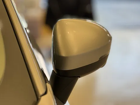 OW72BBZ Nissan Qashqai 1.3 DiG-T MH N-Connecta [Glass Roof] 5dr Thumbnail #31