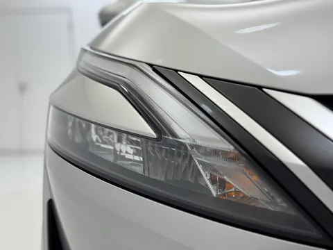 OW72BBZ Nissan Qashqai 1.3 DiG-T MH N-Connecta [Glass Roof] 5dr Thumbnail #32