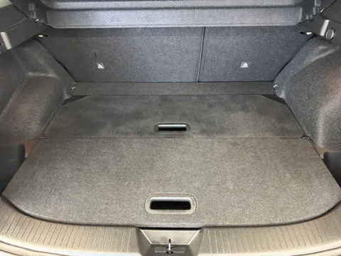 DY24LTO Nissan Qashqai 1.3 DiG-T MH N-Connecta [Glass Roof] 5dr Thumbnail #10