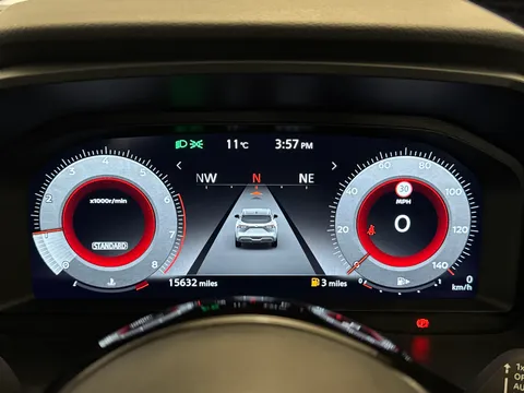 DY24LTO Nissan Qashqai 1.3 DiG-T MH N-Connecta [Glass Roof] 5dr Thumbnail #28