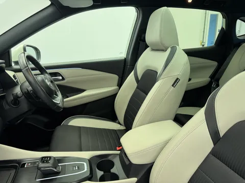 DU72YPV Nissan Qashqai 1.3 DiG-T MH 158 Tekna 5dr Xtronic Thumbnail #15