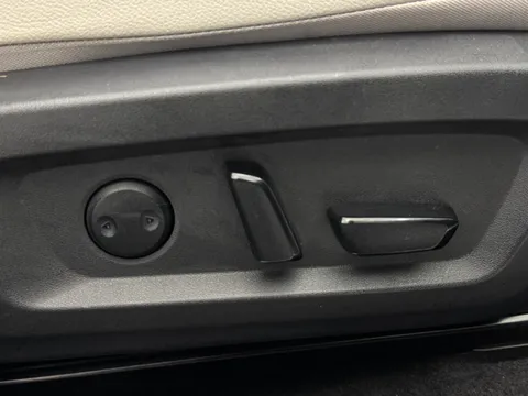 DU72YPV Nissan Qashqai 1.3 DiG-T MH 158 Tekna 5dr Xtronic Thumbnail #22