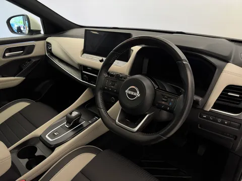 DU72YPV Nissan Qashqai 1.3 DiG-T MH 158 Tekna 5dr Xtronic Thumbnail #23