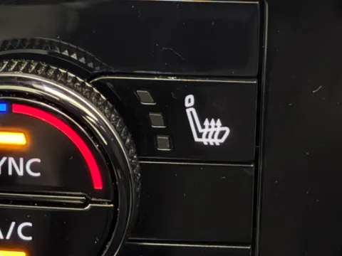 DU72YPV Nissan Qashqai 1.3 DiG-T MH 158 Tekna 5dr Xtronic Thumbnail #31