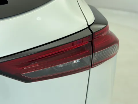 DU72YPV Nissan Qashqai 1.3 DiG-T MH 158 Tekna 5dr Xtronic Thumbnail #38