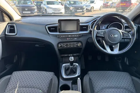 RE19SXP Kia Ceed 1.0T GDi ISG 2 NAV 5dr Thumbnail #5
