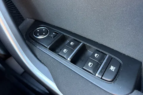 RE19SXP Kia Ceed 1.0T GDi ISG 2 NAV 5dr Thumbnail #26