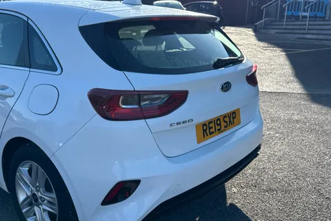 RE19SXP Kia Ceed 1.0T GDi ISG 2 NAV 5dr Thumbnail #32