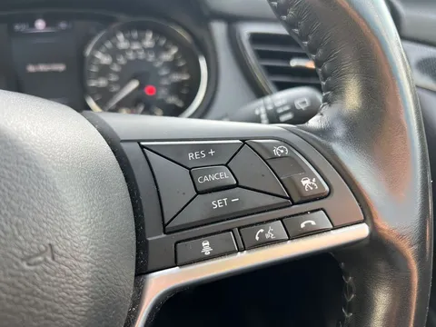 LN70UMX Nissan X-Trail 1.7 dCi N-Tec 5dr 4WD [7 Seat] Thumbnail #23