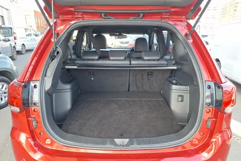 19 of 40 for MITSUBISHI OUTLANDER 2.4 PHEV 4hs 5dr Auto