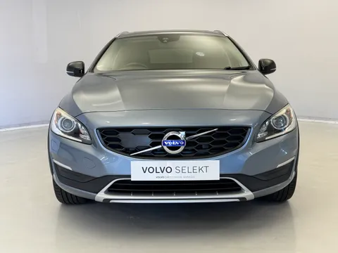 BA66FZW Volvo V60 D4 [190] Cross Country Lux Nav 5dr AWD Geartronic Thumbnail #4