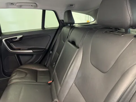 BA66FZW Volvo V60 D4 [190] Cross Country Lux Nav 5dr AWD Geartronic Thumbnail #11