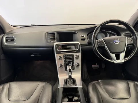 BA66FZW Volvo V60 D4 [190] Cross Country Lux Nav 5dr AWD Geartronic Thumbnail #10