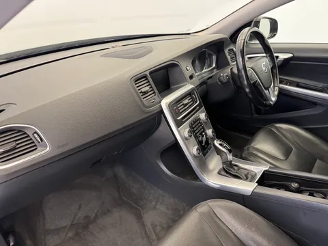 BA66FZW Volvo V60 D4 [190] Cross Country Lux Nav 5dr AWD Geartronic Thumbnail #12