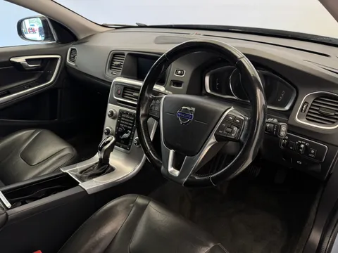BA66FZW Volvo V60 D4 [190] Cross Country Lux Nav 5dr AWD Geartronic Thumbnail #13