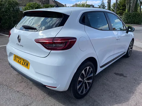 BT22ZKM Renault Clio 1.0 TCe 90 Iconic Edition 5dr Thumbnail #29