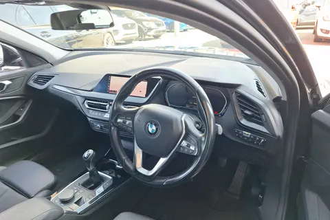 NK20JEU BMW 1 Series 118i Sport 5dr Thumbnail #30