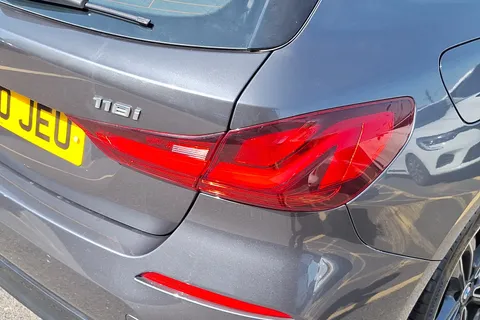 NK20JEU BMW 1 Series 118i Sport 5dr Thumbnail #18