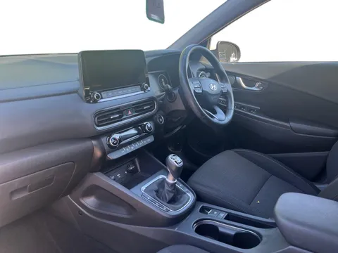 FG22YRN Hyundai Kona 1.0 TGDi 48V MHEV Premium 5dr Thumbnail #5