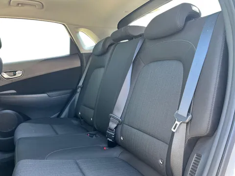FG22YRN Hyundai Kona 1.0 TGDi 48V MHEV Premium 5dr Thumbnail #11