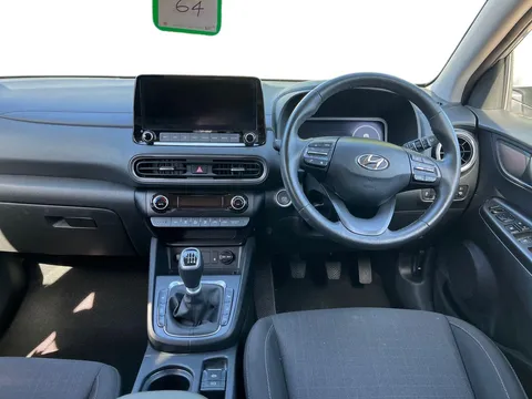 FG22YRN Hyundai Kona 1.0 TGDi 48V MHEV Premium 5dr Thumbnail #12