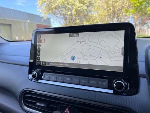 FG22YRN Hyundai Kona 1.0 TGDi 48V MHEV Premium 5dr Thumbnail #24