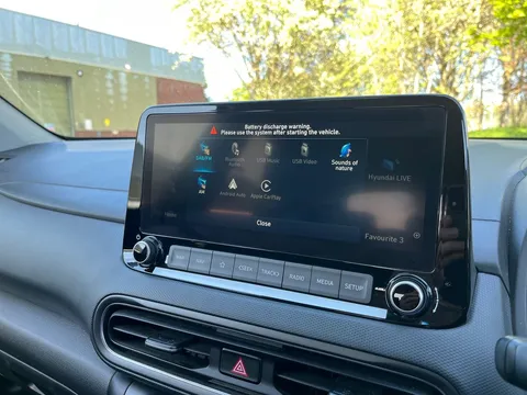 FG22YRN Hyundai Kona 1.0 TGDi 48V MHEV Premium 5dr Thumbnail #26