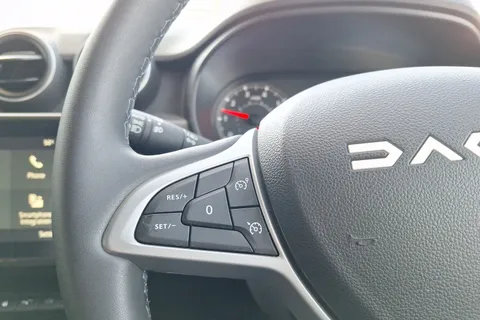 BK23HXE Dacia Duster 1.3 TCe 130 Journey 5dr Thumbnail #29