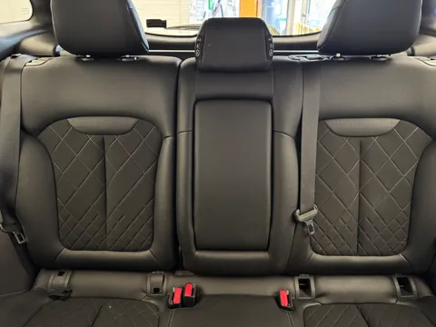 BN20WUE Renault Kadjar 1.5 Blue dCi Iconic 5dr Thumbnail #16