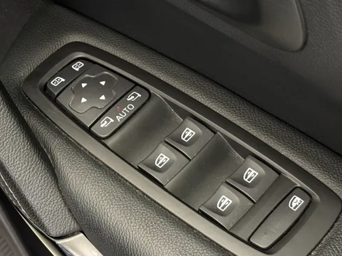 BN20WUE Renault Kadjar 1.5 Blue dCi Iconic 5dr Thumbnail #20