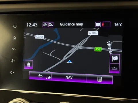 BN20WUE Renault Kadjar 1.5 Blue dCi Iconic 5dr Thumbnail #25