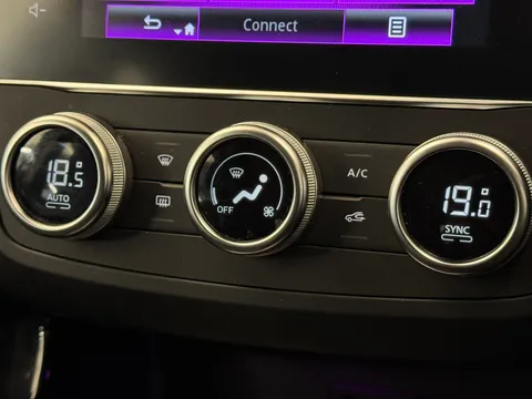 BN20WUE Renault Kadjar 1.5 Blue dCi Iconic 5dr Thumbnail #27