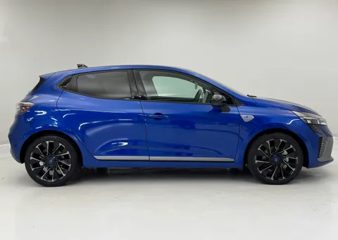 HN24VPY Renault Clio 1.6 E-TECH full hybrid 145 Esprit Alpine 5dr Auto Thumbnail #7