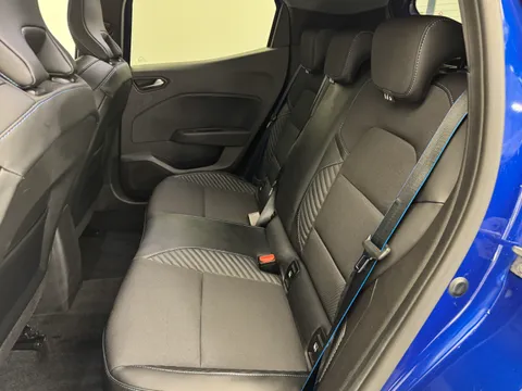HN24VPY Renault Clio 1.6 E-TECH full hybrid 145 Esprit Alpine 5dr Auto Thumbnail #12