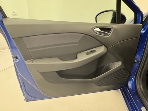 HN24VPY Renault Clio 1.6 E-TECH full hybrid 145 Esprit Alpine 5dr Auto Thumbnail #15
