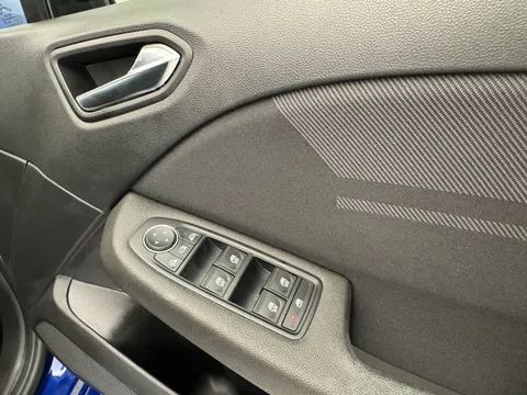 HN24VPY Renault Clio 1.6 E-TECH full hybrid 145 Esprit Alpine 5dr Auto Thumbnail #17